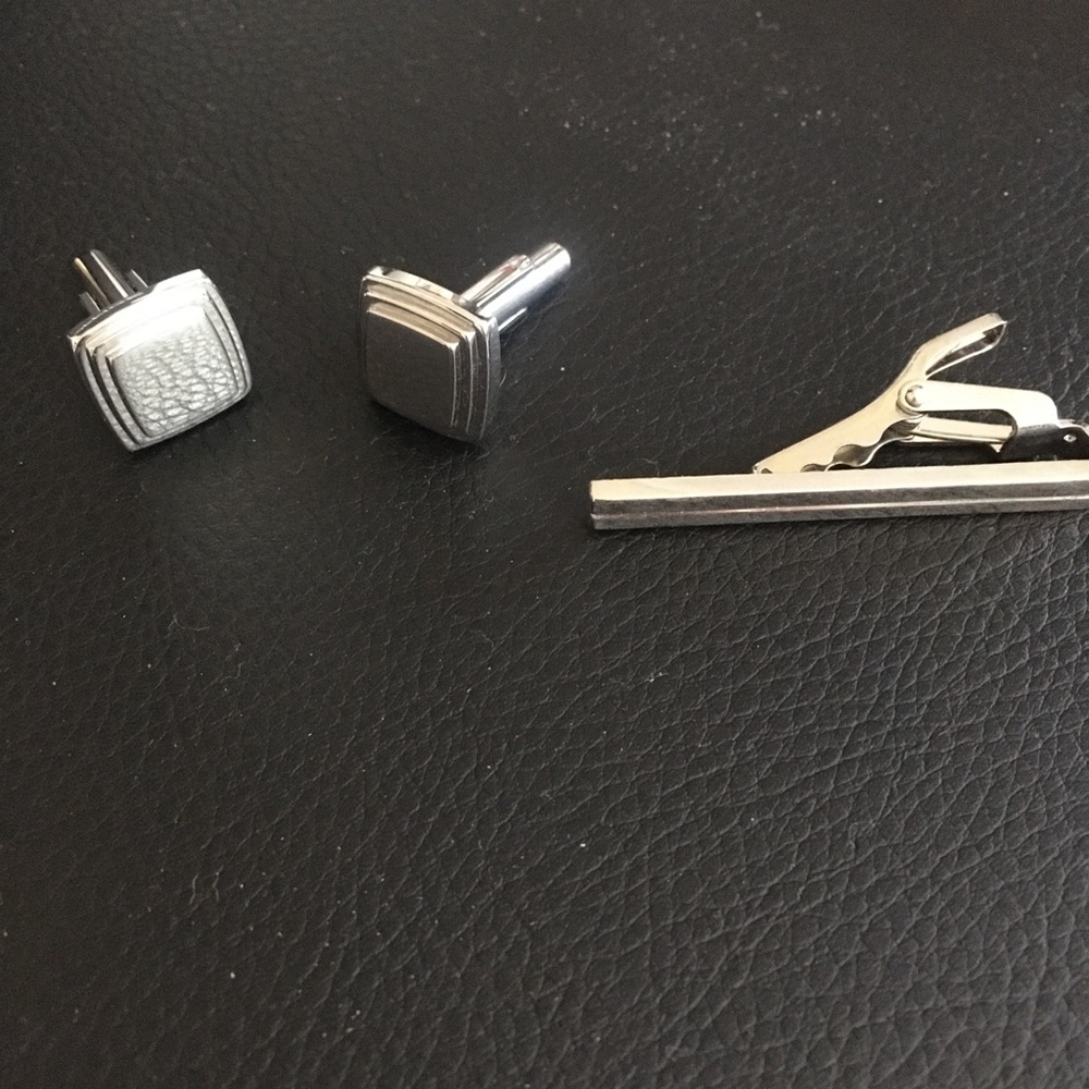 Cuff links and tie clip